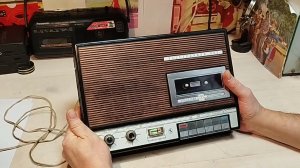 Электроника-302, легендарный массовый кассетный магнитофон, один из первых. СССР, 1981 год.