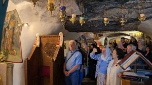 Отче наш на всех языках прихожан - Патриаршая Литургия в монастыре Преподобного Онуфрия Великого