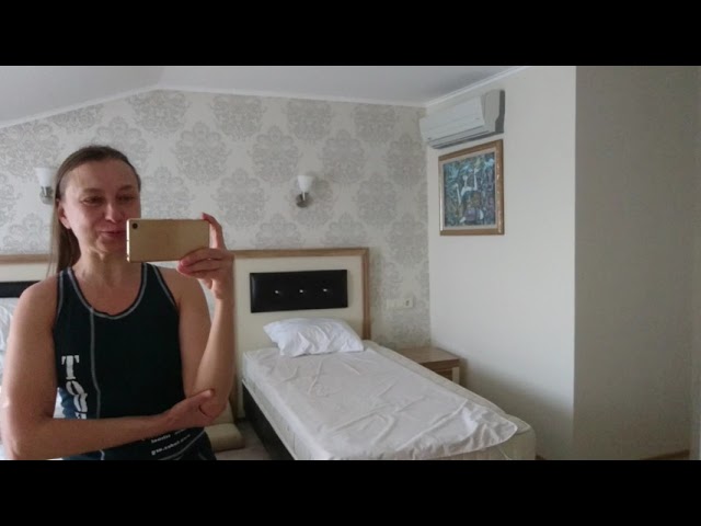 Сюрприз и подарок в номере отеля Soho Beach Club Belek. Клизма выручила от засоренности. смотреть онлайн