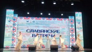 Песня «Гляжу в озера синие»