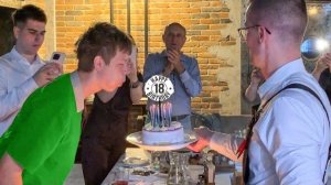 САШЕ 18 ЛЕТ. ДЕНЬ РОЖДЕНИЯ И ПОДАРКИ. БРОС ШОУ
