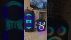 Тест JBL Partybox 320 от сети 220  - Tronsmart HALO 200 аккумулятор. обе колонки громкости 15%.