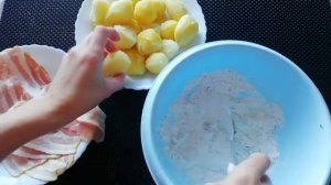 Предлагаю Вам картошку в беконе со сметаной и сыром. Обзор приготовления.