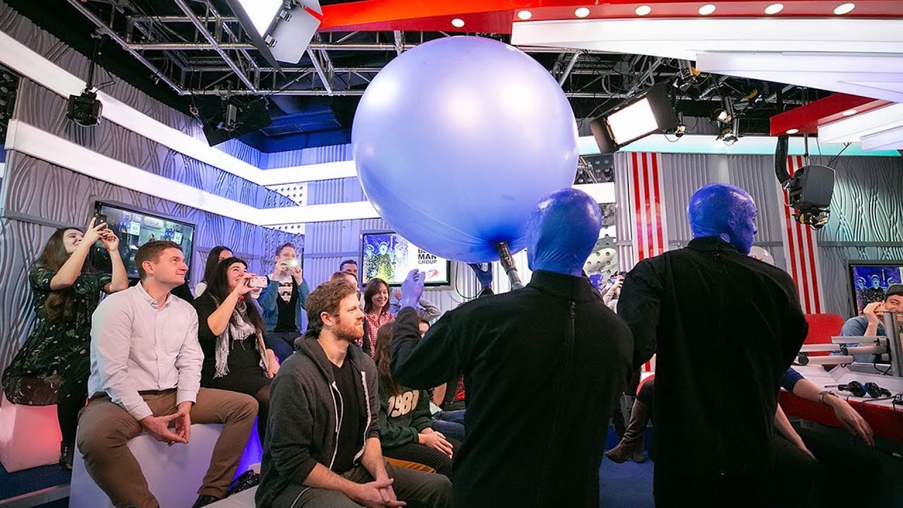 Blue Man Group устроли шоу в студии Европы Плюс! смотреть онлайн