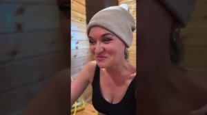 Как бабенки в сауну  ходили… бегом