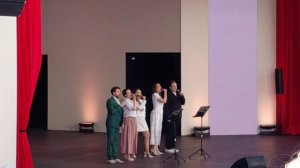 Веселый ветер, Театральный бульвар