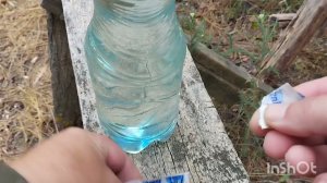 Один из методов очистки воды в походе