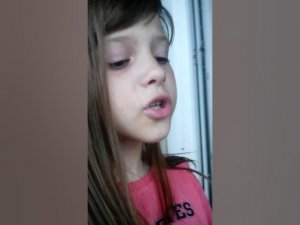 Поставила камеру наблюдения на балконе я была в шоке когда их посмотрела это правда она меня всегда
