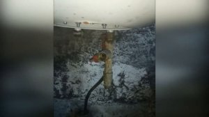 Электрический накопительный водонагреватель.