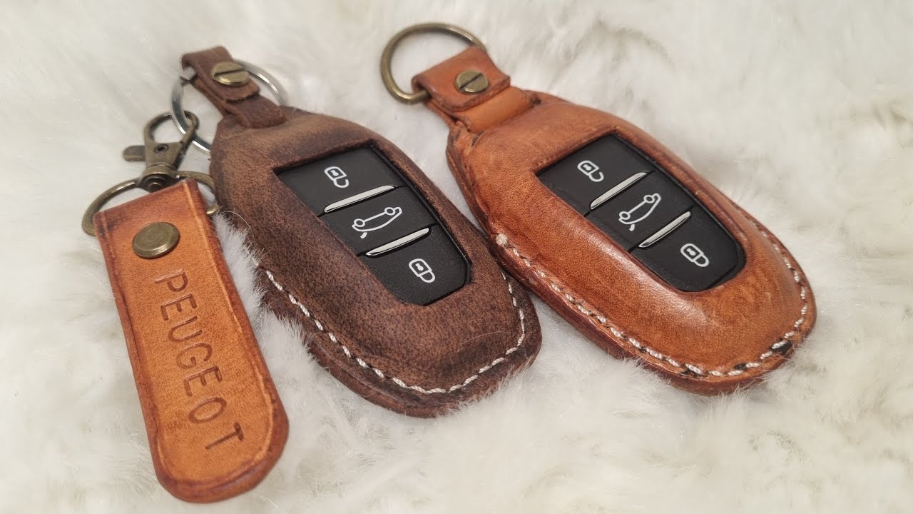 Чехол для автомобильного ключа из натуральной кожи своими руками / leather car key case DIY! смотреть онлайн