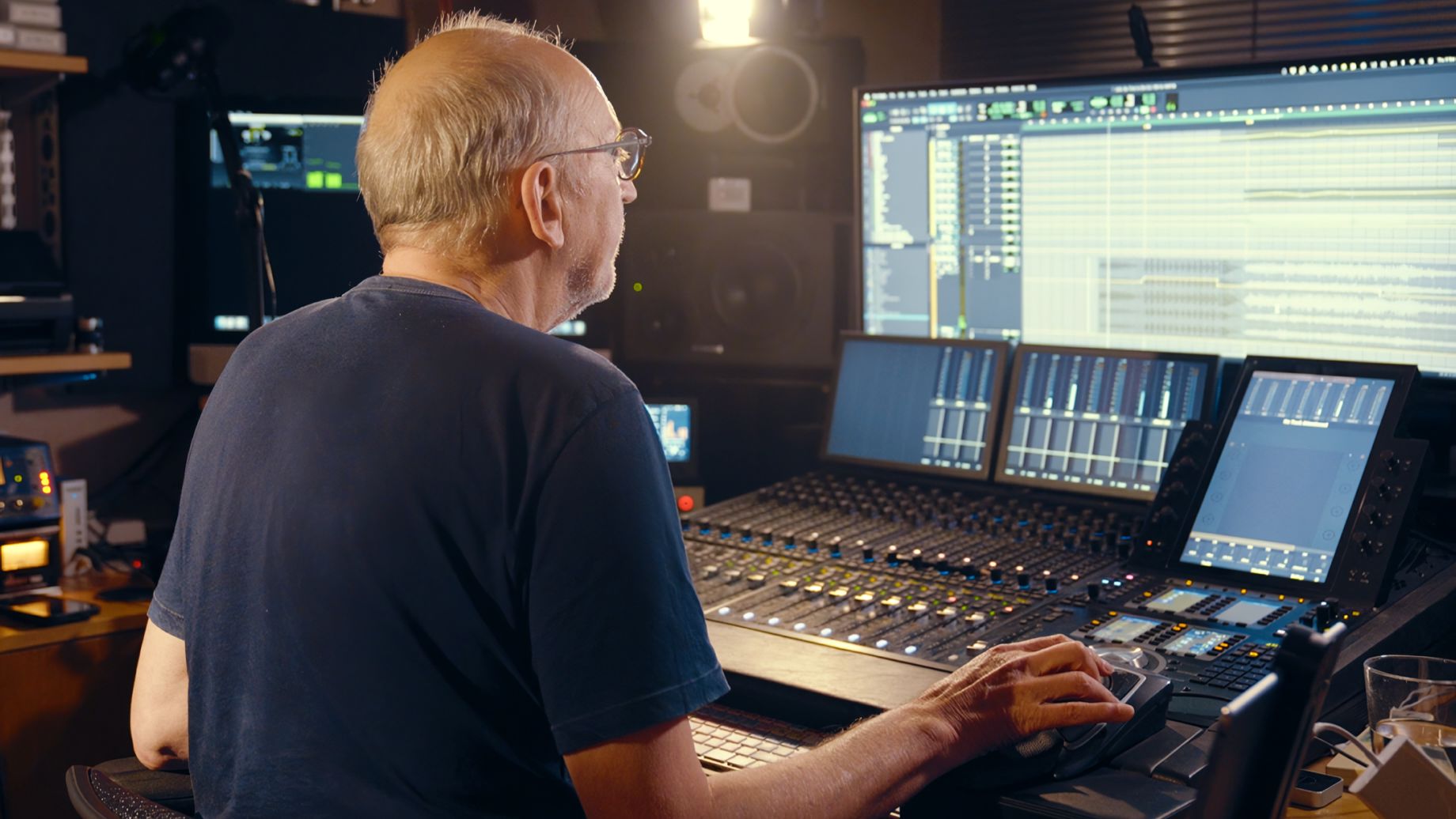 04. Auditioning Orchestral Parts, Combining Live and Sampled Strings, Horns, Transitions, Automation смотреть онлайн
