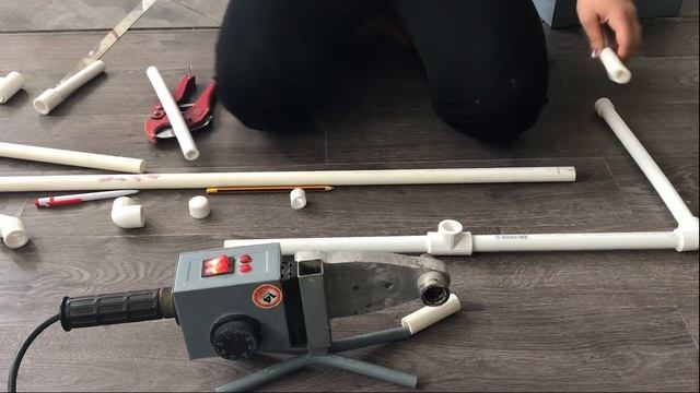 Трипод своими руками за 30 мин/DIY phone stand/ How to make a tripod for smartphone/ смотреть онлайн