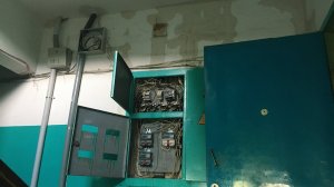ЗАТОПИЛО СТОЯК. ВСЕ КВАРТИРЫ С 1 ПО 5 ЭТАЖ. ВСЕ В ВОДЕ. ПРОГНИЛА ТРУБА