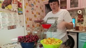 ДЕНЬГИ РЕШАЮТ ВСЁ, ВАРЮ ВАРЕНЬЕ КРУЧУ КОМПОТЫ