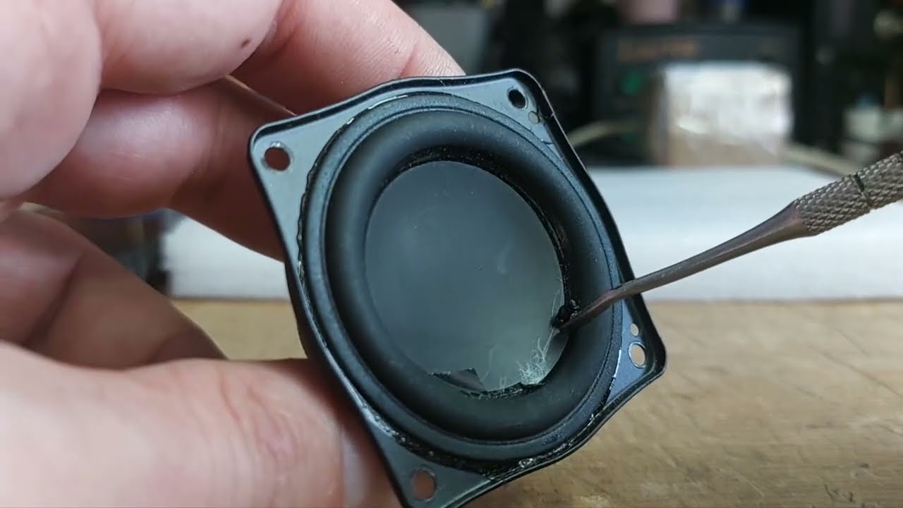 Динамики JBL Flip 3 Flip4. Замена подводящих проводников. смотреть онлайн