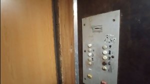Лифт (УКМ 1993 г.) Николая Чаплина 113, подъезд 4, г. Тюмень