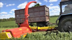 Комбайн роторный прицепной Рось 2 КРП 2,0 косит люцерну в поле | Заготівля кормів