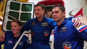 До старта ТПК «Союз МС-24» - меньше недели. Экипажи МКС-70/71 провели контрольный осмотр корабля.
