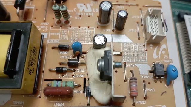 Samsung UE22ES5000W Отключается. смотреть онлайн