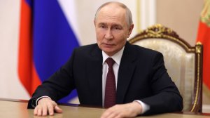 Путин поздравил выпускников с окончанием школы