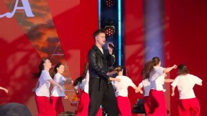 «Ты настоящая»: Леша Покровский спел о любви на «Алых парусах»