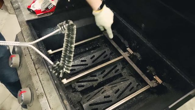 Чистка газового гриля Weber Genesis от А до Я смотреть онлайн