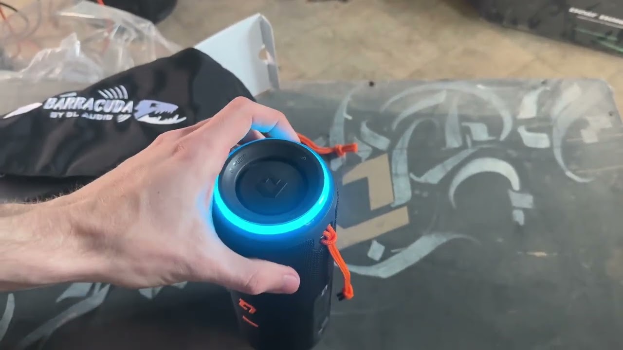 Обзор новинки от DL Audio Barracuda Portable Speaker смотреть онлайн