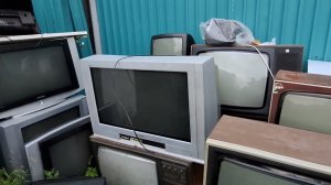 Привёз гору телевизоров ссср.
