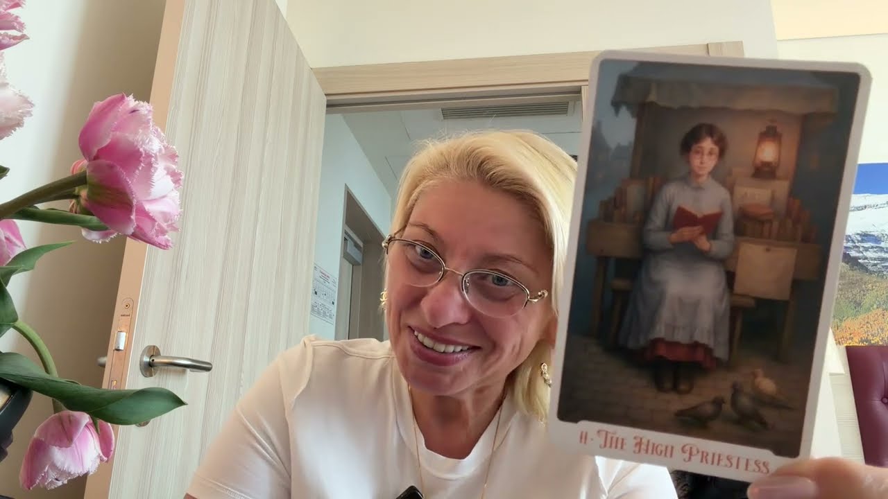ВОДОЛЕЙ - ТАРО ПРОГНОЗ НА ИЮНЬ 2026 ГОДА ОТ ANGELA PEARL смотреть онлайн