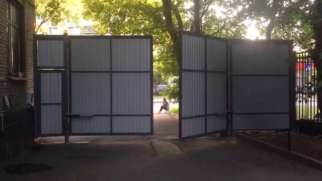 Распашные ворота с автоматикой + калитка с контролем доступа - работа БРАМИ смотреть онлайн