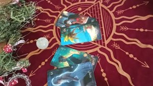 Есть ли соперница и какие с ней отношения?🤔 3 варианта. Расклад таро, гадание на картах.