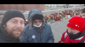 Немцов мост сегодня. Дежурные, против войны, стих.