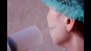 Серная пробка. Удаление безопасным шприцем. / Earwax. Removal by safe syringe.