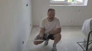 Финишная уборка помещения шпателем