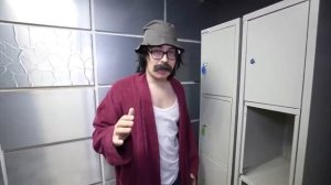 один на земле А4