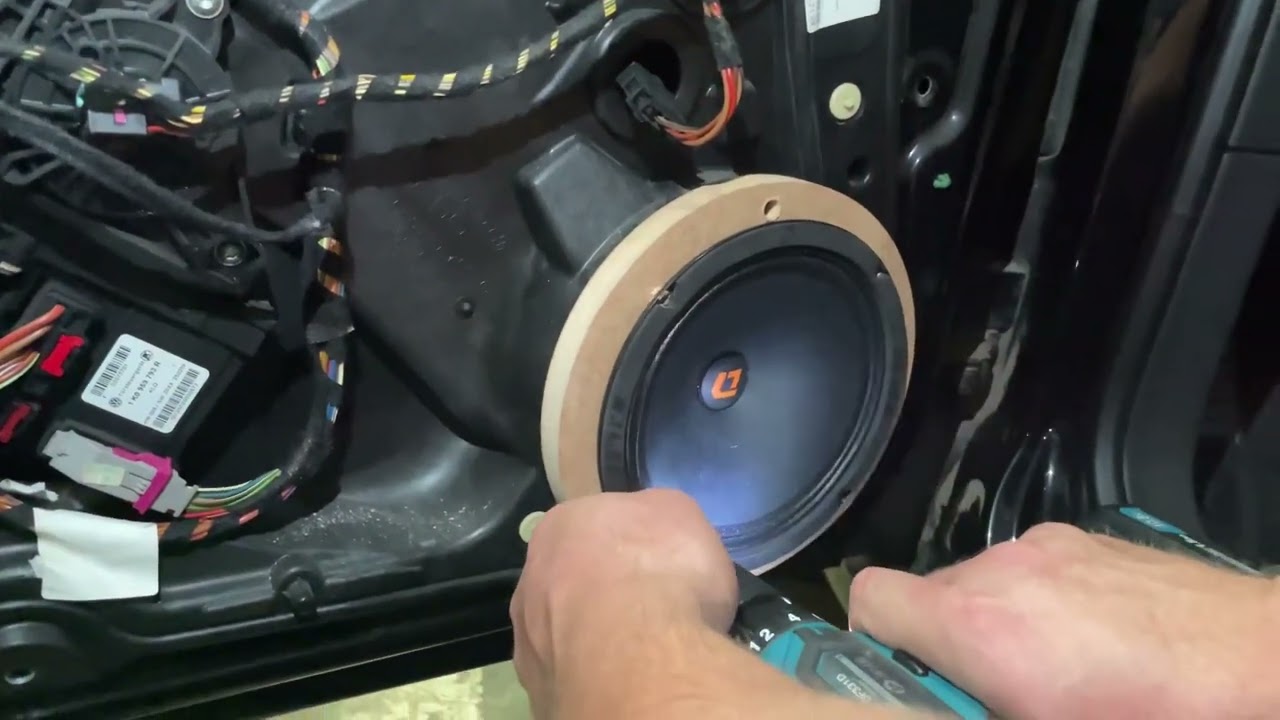 Замена штатных динамиков в Volkswagen Golf 6 GTI на DL Audio Raven 165 @dl_audio_official