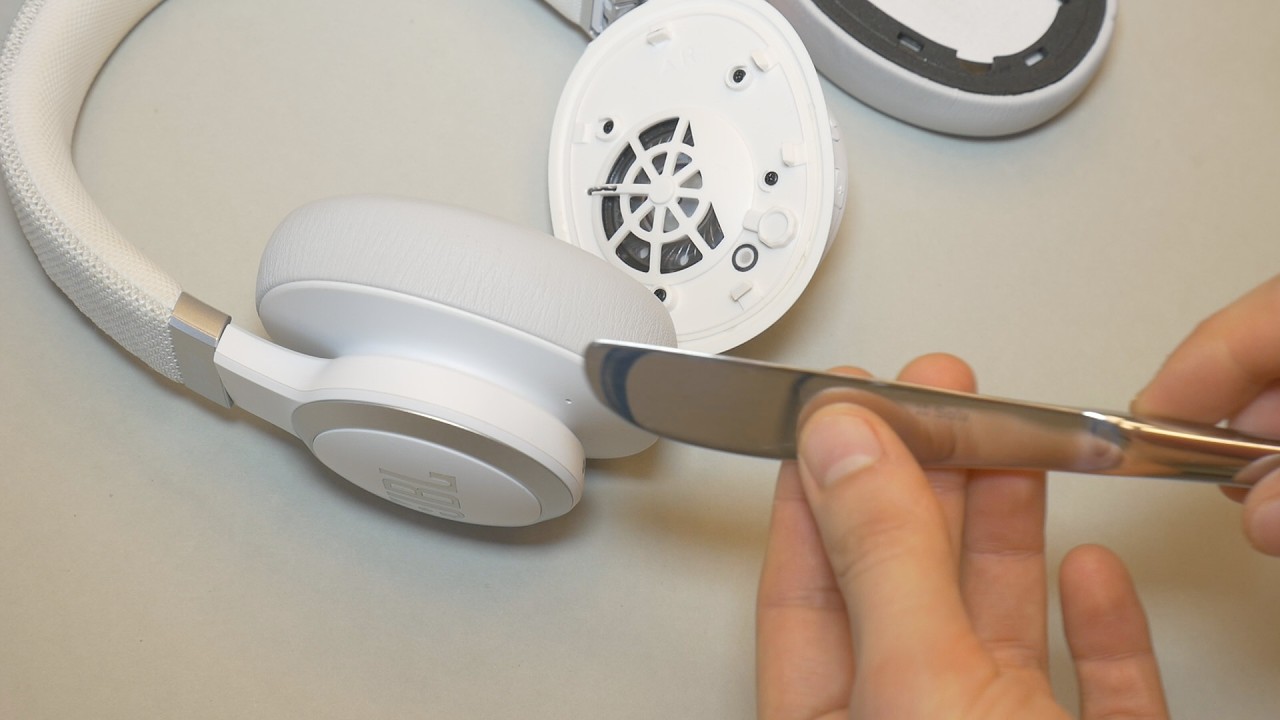 JBL Live 660NC Ear Pads: Remove, Replace & Put Back смотреть онлайн