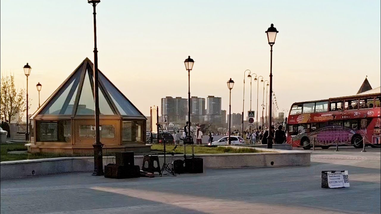 Yamaha Stagepas 200BTR with a Mackie Thump SUB Go subwoofer - Music before a Street performance смотреть онлайн
