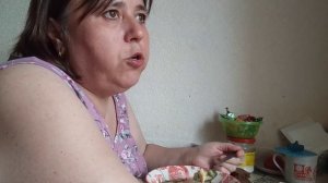 Уставшая и голодная, но очень довольная приехала домой. Мукбанг. Окрошка и чай с домашним тортиком.