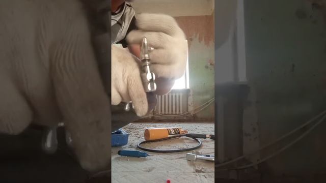 Наращивание труб кондиционера, пайка труб, обварка труб. смотреть онлайн
