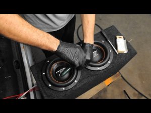 Установили 2 сабвуфера 8 дюймов в короб на трубе - Phoenix Bass Machine 8 в деле!