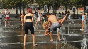 Girls, a guy and fun bathing in the fountain-1! / Девушки, парень и веселые купания в фонтане-1!