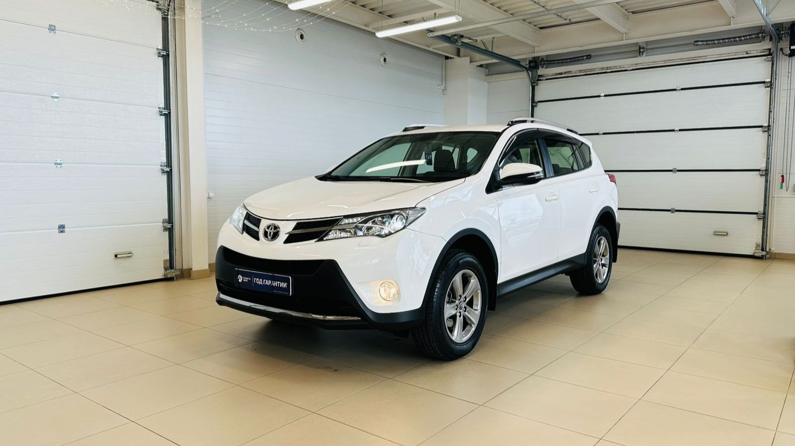 Toyota RAV4 2015 год