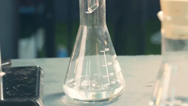 Мы добыли настоящюю нефть и сделали из неё бензин смотреть онлайн
