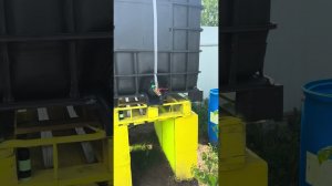 Как контролировать уровень воды в непрозрачном еврокубе?