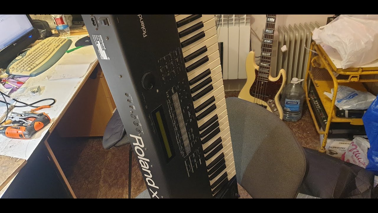 Roland XP 50 music workstation test смотреть онлайн