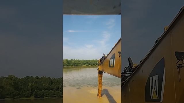 CAT 336DL #эксковатор углубление озера 27.07.2023 смотреть онлайн