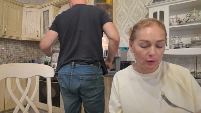 Болталочка за ужином. 27 июня #жизньвснт #ОляИгорек #участоквподмосковье смотреть онлайн