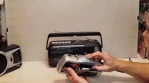 Радиоприёмник VITEK, магнитолы ATLANFA и VIGOR- гости из конца 90х...