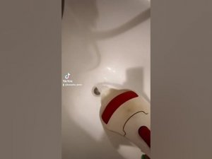 моё старое видео 😂🤣 совет из ютуба пробить засор уксусом и содой